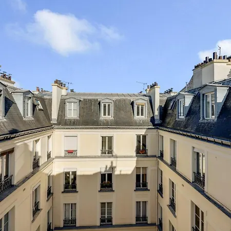 Apartment Marais Rosiers
