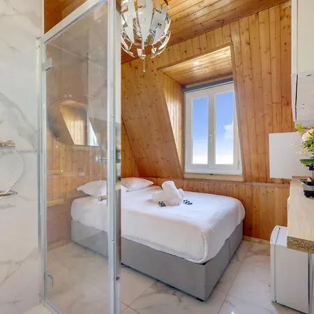 Apartment Marais Rosiers Paris