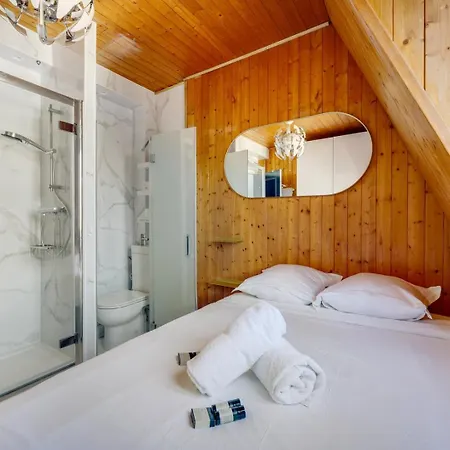 Apartment Marais Rosiers Paris