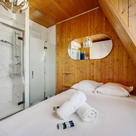 Marais Rosiers Apartment *