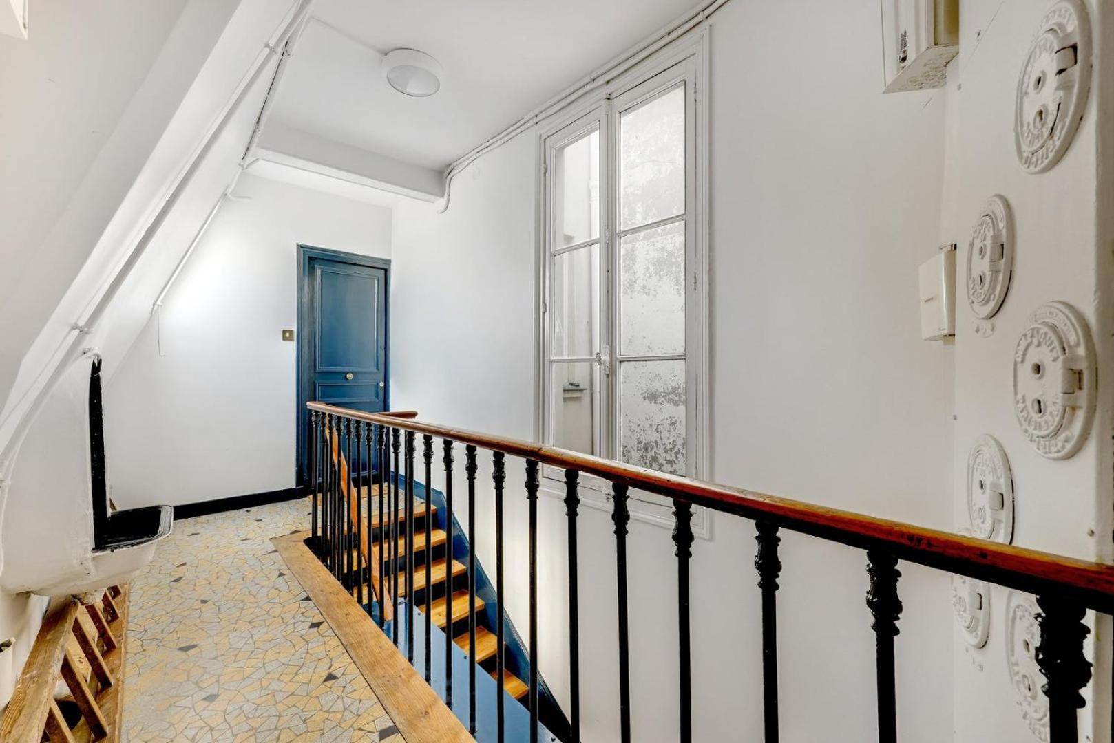 Apartment Marais Rosiers Paris